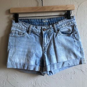 BDG mid rise shorts